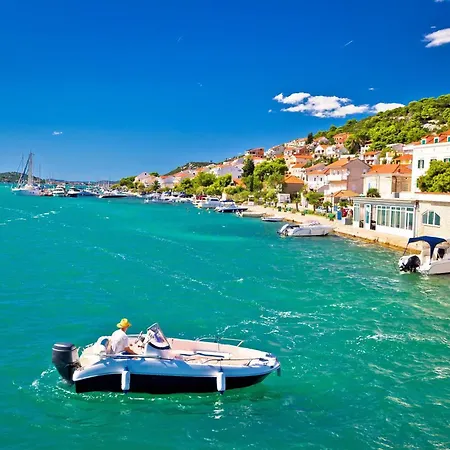 Pure Bliss With Jacuzzi - Happy Casa vacanze Tisno